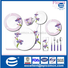 Vajilla de cerámica 20pcs / 30pcs modificado para requisitos particulares con la decoración floral púrpura romántica